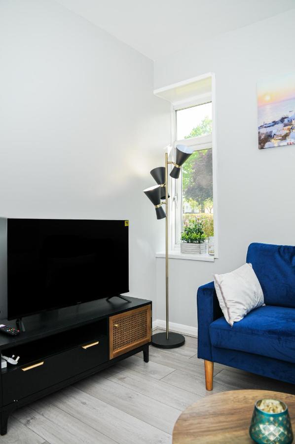Apartamento Greater London, 1 Bed London Flat, Parking, Nr Metro Stations, 15Mins To Londres Exterior foto